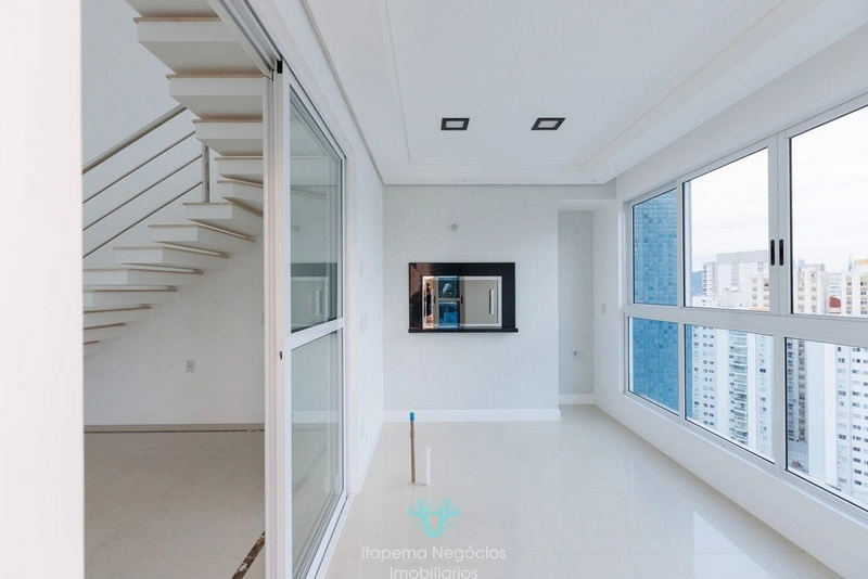 Viva o luxo que esse Duplex tem a oferecer.: 9ª foto da galeria de imagens do imóvel