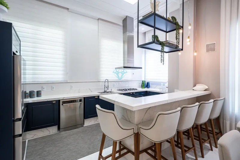 COBERTURA TRIPLEX: Quadra do mar, 100 metros da praia.: 13ª foto da galeria de imagens do imóvel