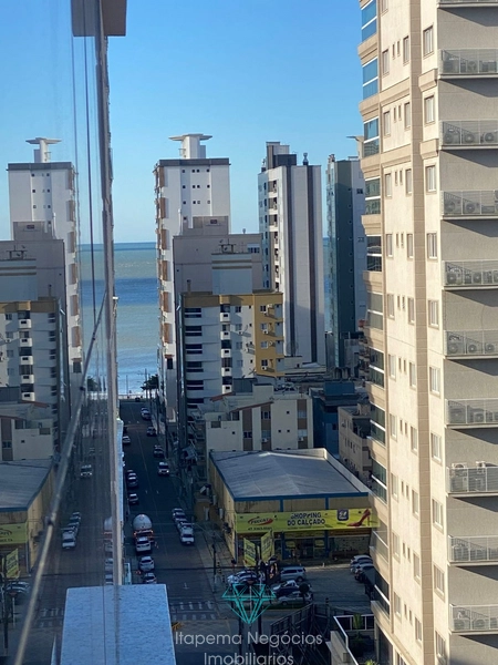 Apartamento com 3 suites 2 vagas de garagem , Meia Praia/Itapema: 6ª foto da galeria de imagens do imóvel