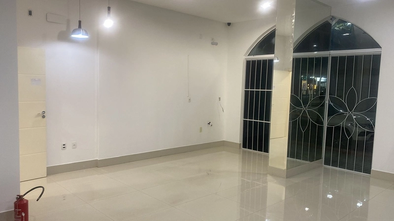 Sala Comercial para Locação na Meia Praia – Frente Avenida: 5ª foto da galeria de imagens do imóvel