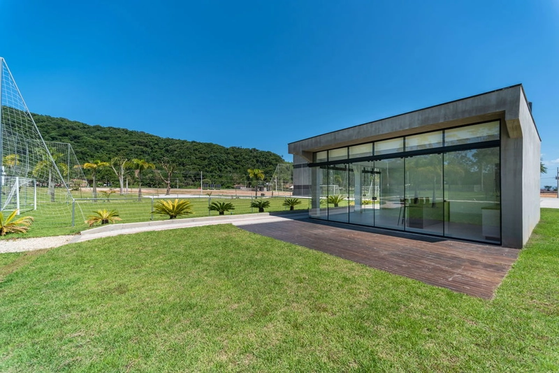 Terreno Empresarial/Indústrial: 10ª foto da galeria de imagens do imóvel