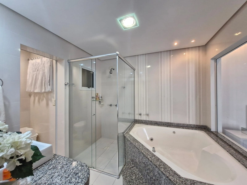 APARTAMENTO MOBILIADO E EQUIPADO – FRENTE MAR: 23ª foto da galeria de imagens do imóvel