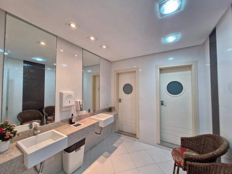 APARTAMENTO MOBILIADO E EQUIPADO – FRENTE MAR: 13ª foto da galeria de imagens do imóvel