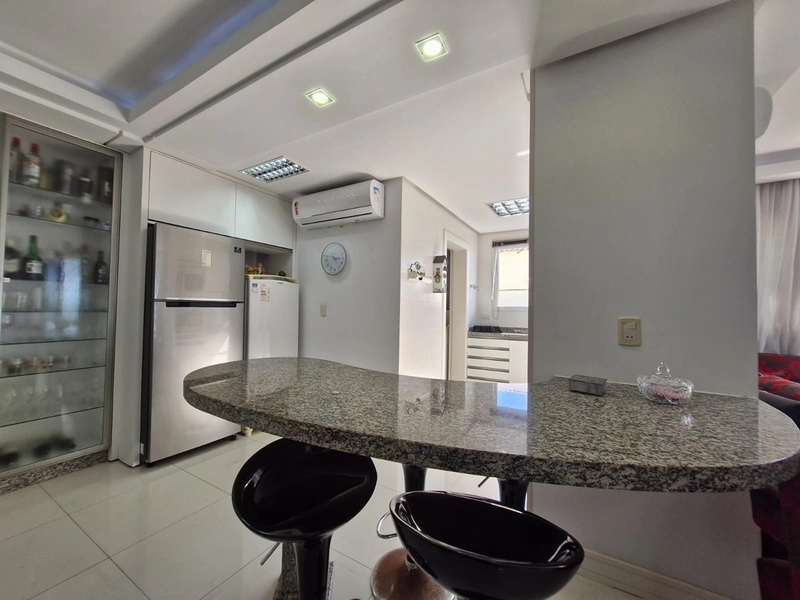 APARTAMENTO MOBILIADO E EQUIPADO – FRENTE MAR: 33ª foto da galeria de imagens do imóvel