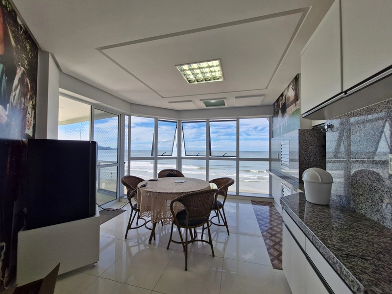 APARTAMENTO MOBILIADO E EQUIPADO – FRENTE MAR: 35ª foto da galeria de imagens do imóvel