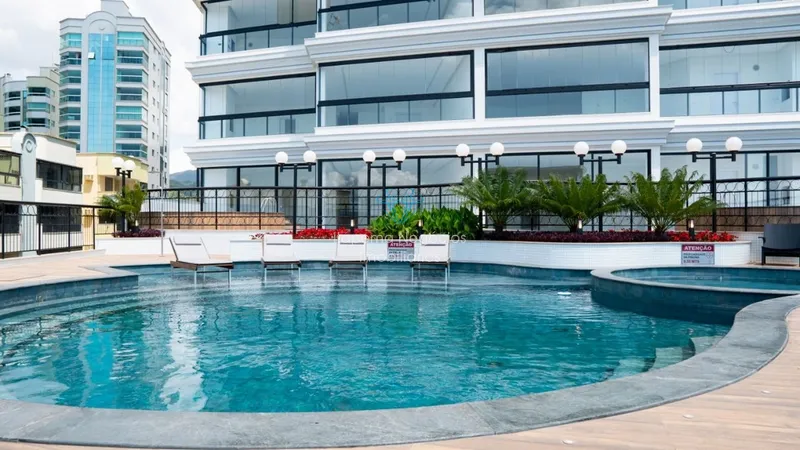 Apartamento bem localizado com 04 Suítes - 03 Vagas de Garagem: 1ª foto da galeria de imagens do imóvel
