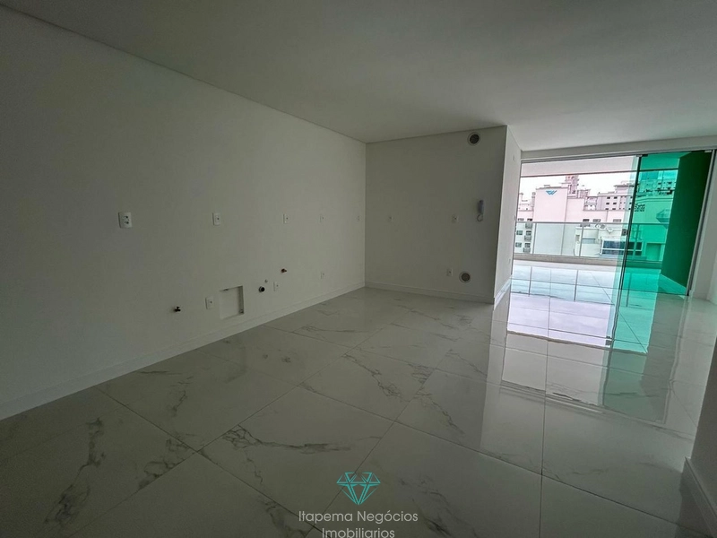 Apartamento 3 Dormitórios Sendo 3 Suítes , Meia Praia - Itapema / SC: 2ª foto da galeria de imagens do imóvel