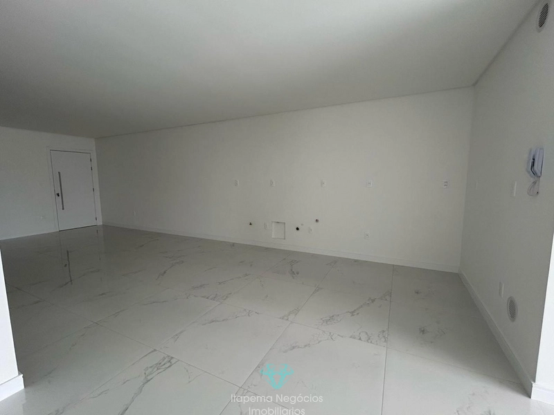 Apartamento 3 Dormitórios Sendo 3 Suítes , Meia Praia - Itapema / SC: 3ª foto da galeria de imagens do imóvel