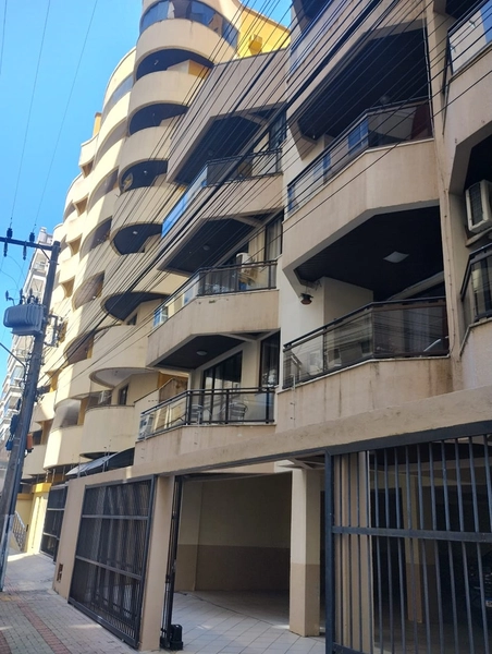 Apartamento à venda em Meia Praia – Segunda Quadra: 1ª foto da galeria de imagens do imóvel