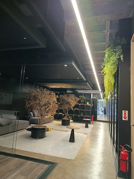 Sala comercial para locação no bairro Morretes: 2ª foto da galeria de imagens do imóvel