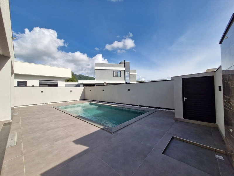 Casa de Alto Padrão em Condomínio de Luxo em Camboriú: 10ª foto da galeria de imagens do imóvel