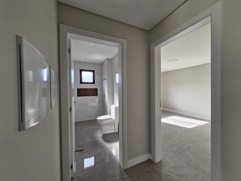 Casa de Alto Padrão em Condomínio de Luxo em Camboriú: 24ª foto da galeria de imagens do imóvel