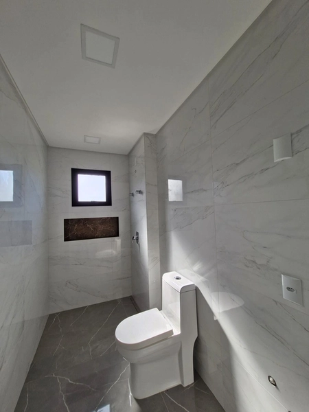 Casa de Alto Padrão em Condomínio de Luxo em Camboriú: 25ª foto da galeria de imagens do imóvel