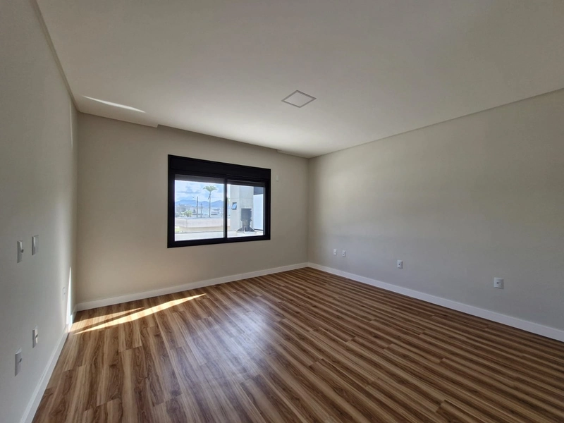 Casa de Alto Padrão em Condomínio de Luxo em Camboriú: 16ª foto da galeria de imagens do imóvel