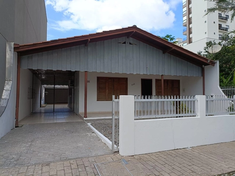 Terreno à Venda em Meia Praia – Excelente Oportunidade: 1ª foto da galeria de imagens do imóvel