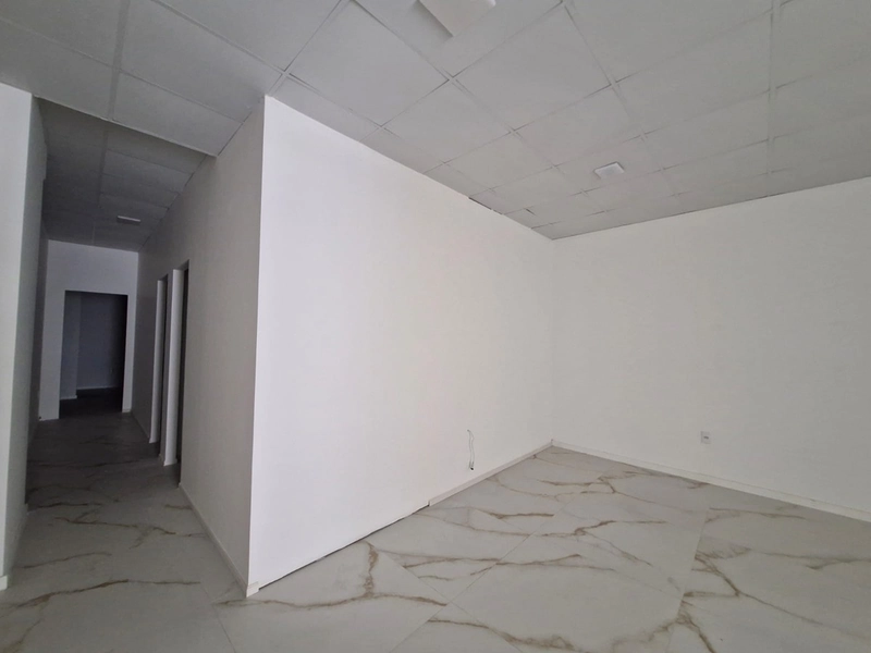 Sala comercial em Meia Praia - Itapema : 4ª foto da galeria de imagens do imóvel