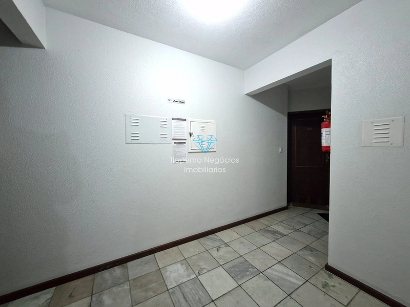 LOCAÇÃO – APARTAMENTO SEMI MOBILIADO NO CENTRO DE ITAPEMA: 5ª foto da galeria de imagens do imóvel