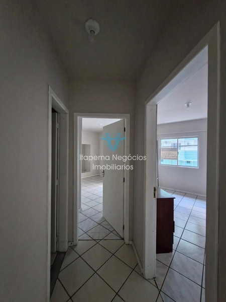 LOCAÇÃO – APARTAMENTO SEMI MOBILIADO NO CENTRO DE ITAPEMA: 14ª foto da galeria de imagens do imóvel