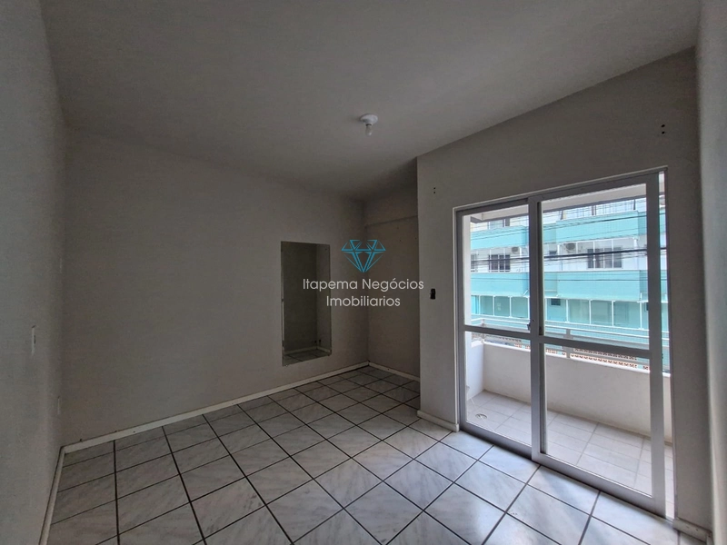 LOCAÇÃO – APARTAMENTO SEMI MOBILIADO NO CENTRO DE ITAPEMA: 7ª foto da galeria de imagens do imóvel
