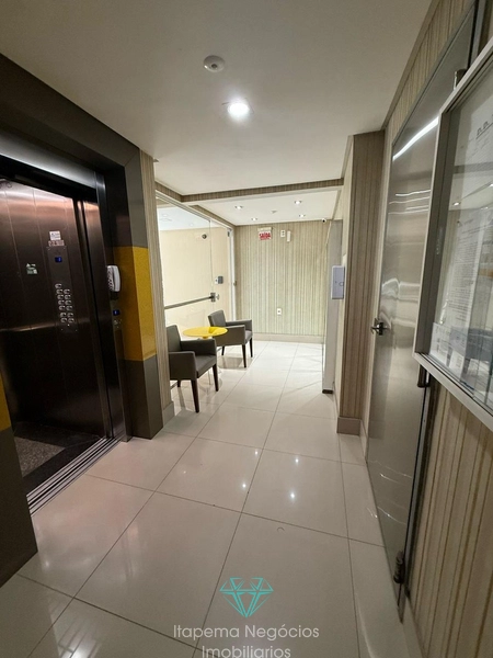 Apartamento a venda em Itapema com 2 quartos sendo 2 suítes e 2 vagas: 2ª foto da galeria de imagens do imóvel