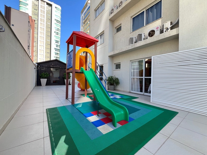 Apartamento Mobiliado e Decorado de Luxo, a Passos do Mar em Meia Praia, Itapema.: 26ª foto da galeria de imagens do imóvel