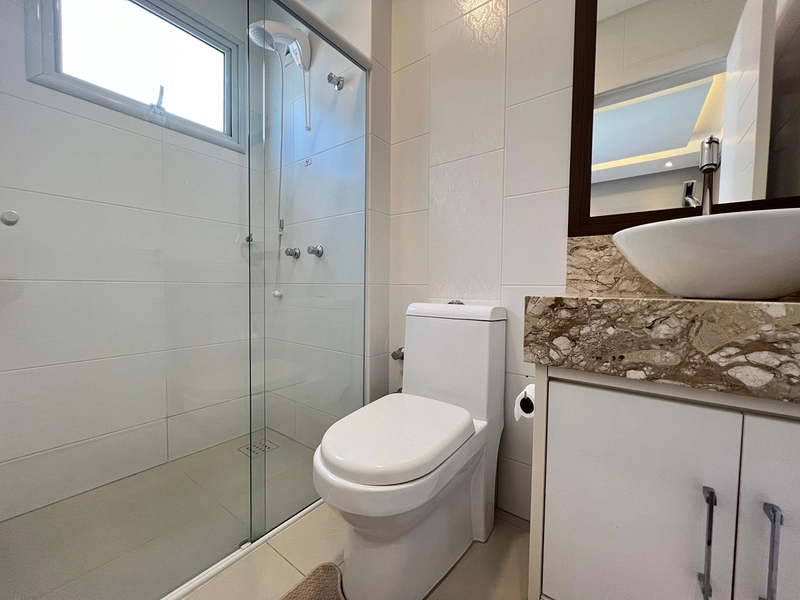 Apartamento Mobiliado e Decorado de Luxo, a Passos do Mar em Meia Praia, Itapema.: 21ª foto da galeria de imagens do imóvel