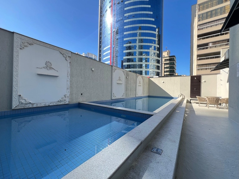 Apartamento Mobiliado e Decorado de Luxo, a Passos do Mar em Meia Praia, Itapema.: 30ª foto da galeria de imagens do imóvel