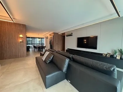 LOCAÇÃO ANUAL – APARTAMENTO FRENTE MAR | 4 SUÍTES | 331 m² | ALTO PADRÃO | MEIA PRAIA – ITAPEMA/SC: 6ª foto da galeria de imagens do imóvel