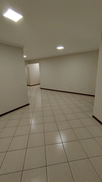 Locação anual na Meia Praia. : 14ª foto da galeria de imagens do imóvel