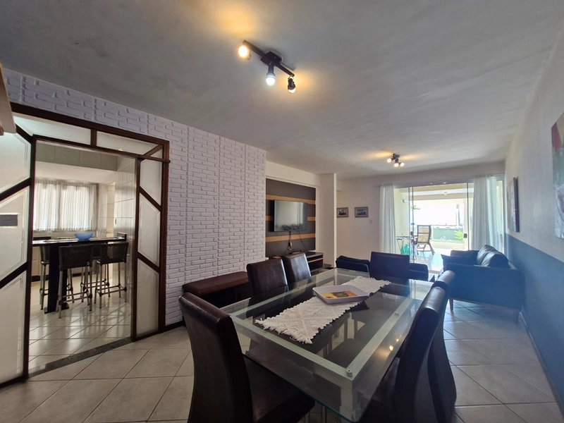 Apartamento Frente Mar à Venda em Meia Praia – 120m² Privativos: 7ª foto da galeria de imagens do imóvel