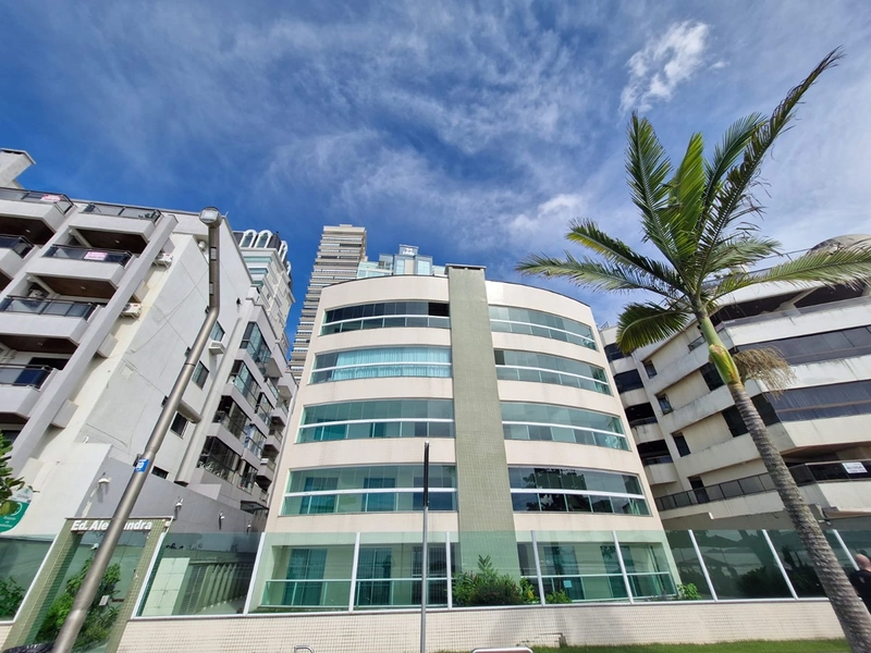 Apartamento Frente Mar à Venda em Meia Praia – 120m² Privativos: 23ª foto da galeria de imagens do imóvel