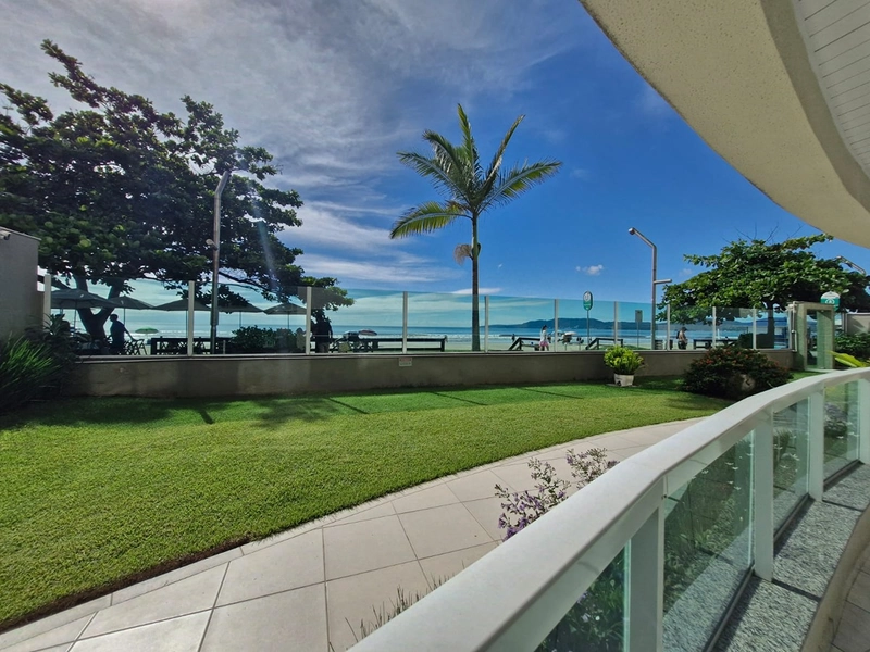 Apartamento Frente Mar à Venda em Meia Praia – 120m² Privativos: 2ª foto da galeria de imagens do imóvel