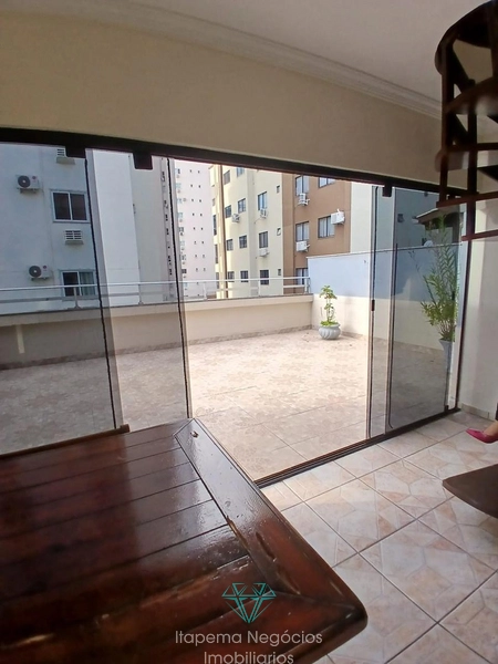 Apartamento Mobiliado de Alto Padrão com 3 Dormitórios - Meia Praia: 5ª foto da galeria de imagens do imóvel
