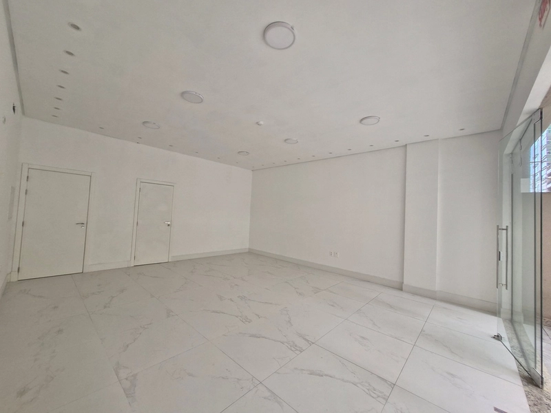 Sala comercial para alugar na, Meia Praia, Itapema.: 3ª foto da galeria de imagens do imóvel