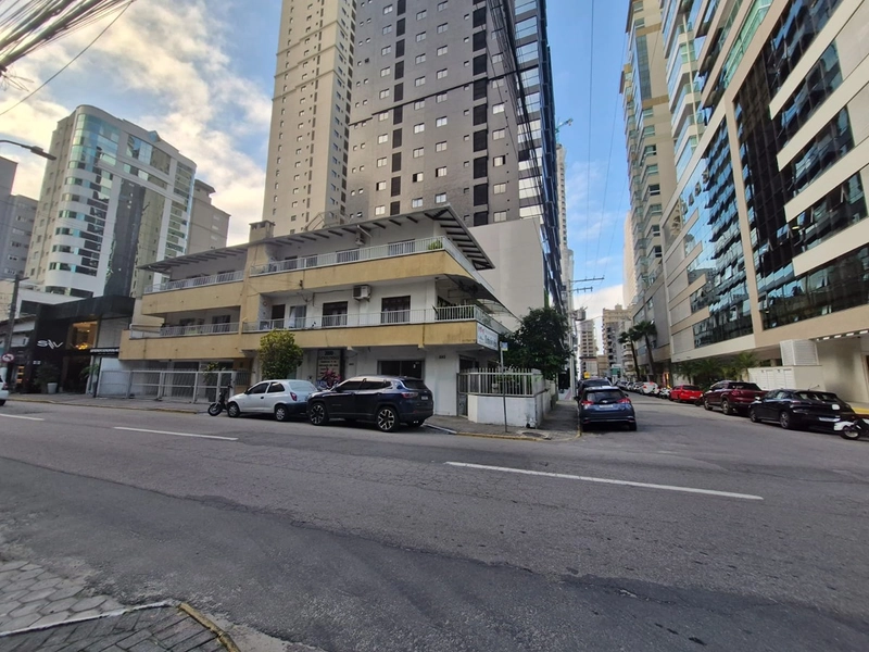 LOCAÇÃO DE SALA COMERCIAL – MEIA PRAIA / ITAPEMA: 2ª foto da galeria de imagens do imóvel