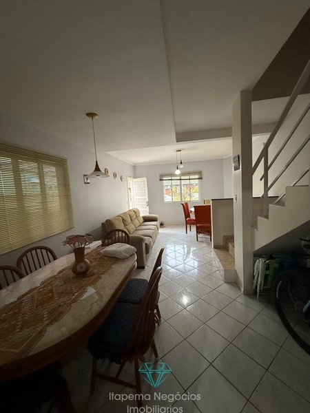 Casa Ampla e Aconchegante com 3 Dormitórios – 160m² de Área Útil: 2ª foto da galeria de imagens do imóvel