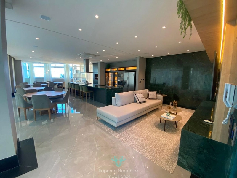 Apartamento 3 Suítes 3 Vagas - Quadra mar: 3ª foto da galeria de imagens do imóvel