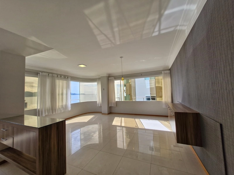 Apartamento com Vista Mar à Venda – Meia Praia, Quadra do Mar: 9ª foto da galeria de imagens do imóvel