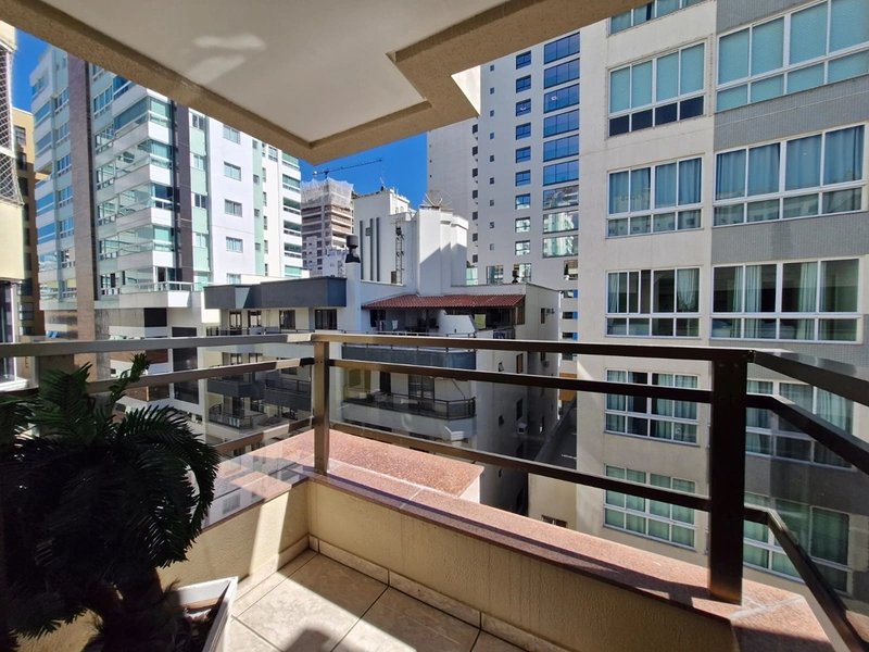 Apartamento frente mar com 4 suítes - Meia Praia: 9ª foto da galeria de imagens do imóvel