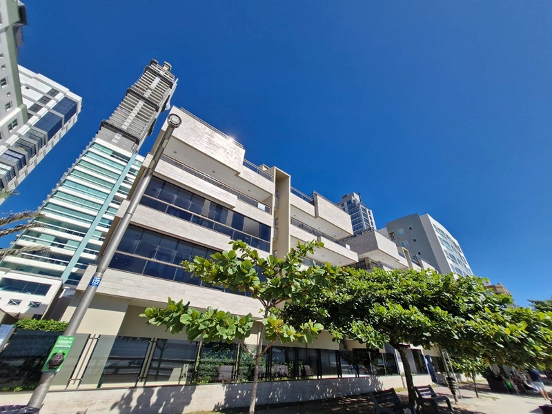 Apartamento frente mar com 4 suítes - Meia Praia: 49ª foto da galeria de imagens do imóvel