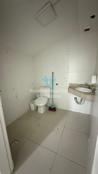 Sala Comercial em Meia Praia: 5ª foto da galeria de imagens do imóvel