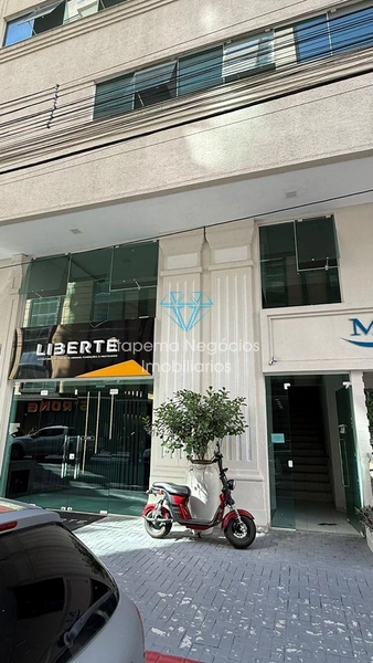 Sala Comercial em Meia Praia: 2ª foto da galeria de imagens do imóvel