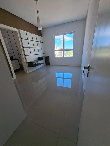 Apartamento 03 Suítes - Segunda quadra - Meia Praia: 5ª foto da galeria de imagens do imóvel