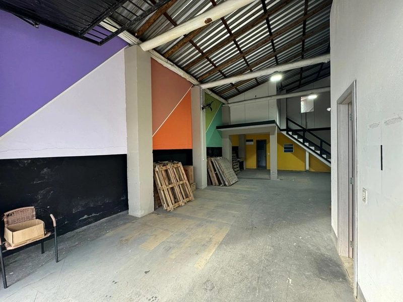 LOCAÇÃO DE GALPÃO – BALNEÁRIO CAMBORIÚ: 13ª foto da galeria de imagens do imóvel