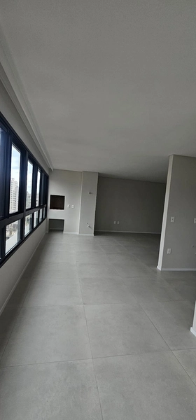 Apartamento à venda em Meia Praia: 5ª foto da galeria de imagens do imóvel