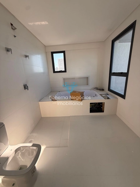 Cobertura Duplex à Venda – Meia Praia | Quadra Mar: 21ª foto da galeria de imagens do imóvel