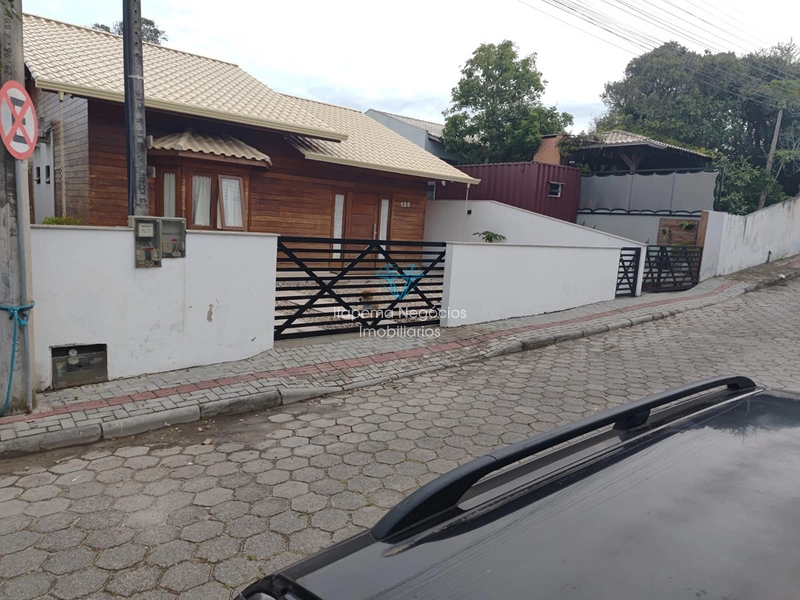 Casa para venda Mobiliada e 3 quartos, 130 m² - Canto Grande, Bombinhas: 3ª foto da galeria de imagens do imóvel