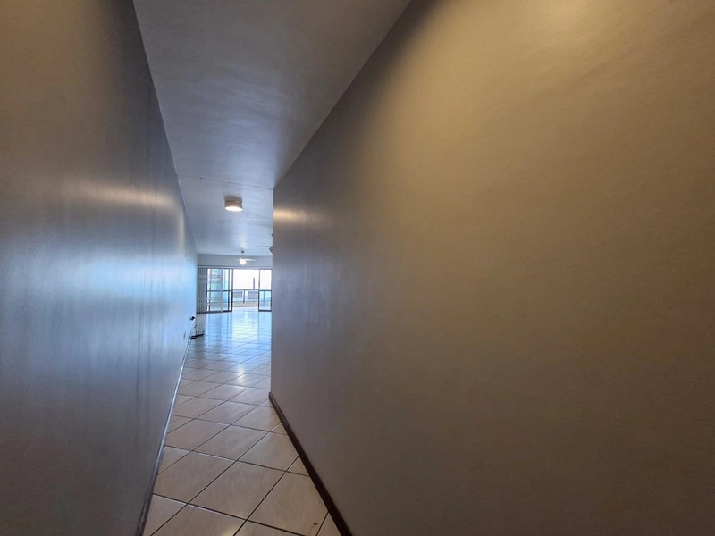 APARTAMENTO À VENDA – FRENTE MAR: 12ª foto da galeria de imagens do imóvel