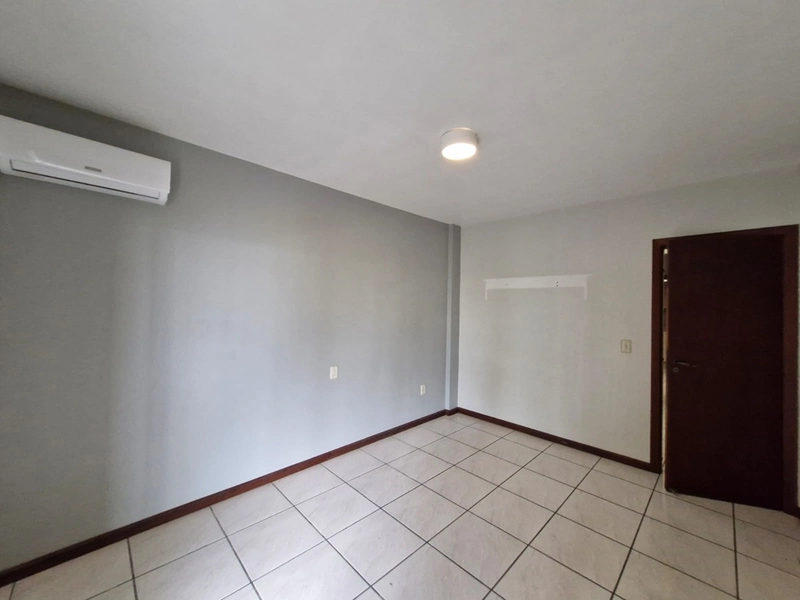 APARTAMENTO À VENDA – FRENTE MAR: 17ª foto da galeria de imagens do imóvel