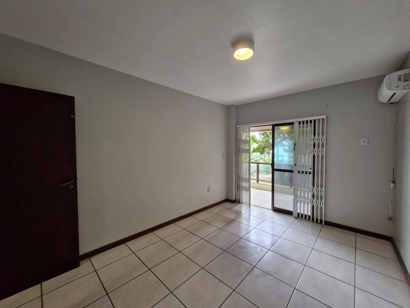 APARTAMENTO À VENDA – FRENTE MAR: 9ª foto da galeria de imagens do imóvel